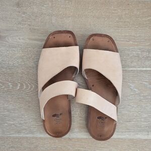 Sevilla Smith The Seyma In Maine Crema Leather Tan Leather Sandals Sz 39